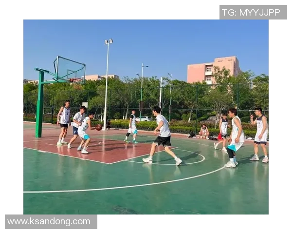 刘铮的奋斗历程与篮球梦想如何在赛场上绽放光彩与激情 刘铮的奋斗历程与篮球梦想如何在赛场上绽放光彩与激情