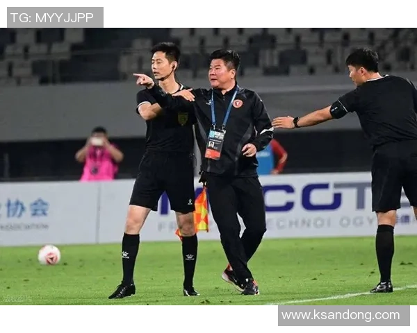 卡昂与特鲁瓦激战正酣比分悬念引发球迷热议